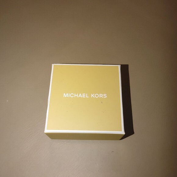 Michael Kors MK Logo Design Stud Kors Earrings In Original Box Silver tone - Picture 13 of 13